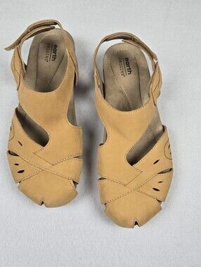 Earth Origins Women's Gold/Yellow Leather Strap Hook & Loop Flat Sandals Sz 10M